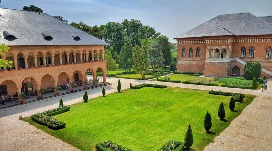 Private Tour from Bucharest to Dracula's tomb and Mogosoaia - My advice before booking