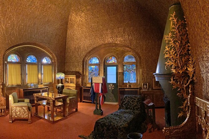 Private Tour in Bran Castle, Peles Castle, and Brasov - Who should book this experience