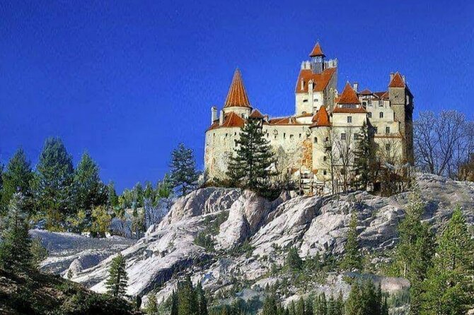 Private Tour to Dracula's Castle, Brașov City & Peleș Castle - Brașov’s historic center and the Black Church