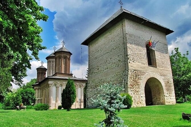 Private Tour to Salt Mine, Lunch at Winery and Dracula Grave - Who will enjoy this nine-hour outing