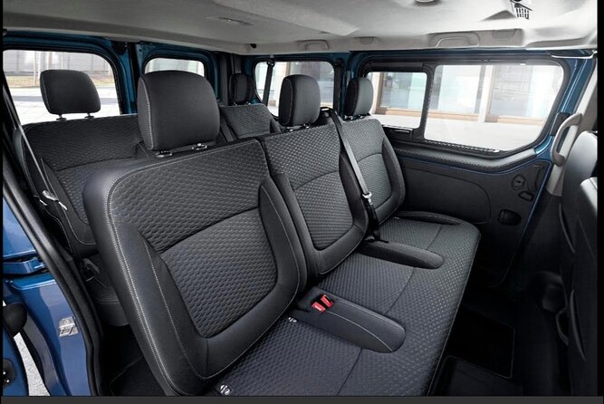 Private transfer Bucharest Henri Coanda Airport - What the private format changes