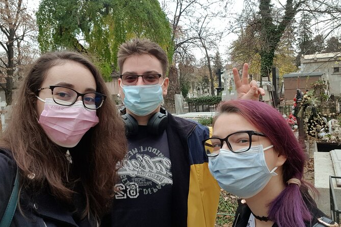 Quest Experience in Bellu Cemetery Bucharest - The App Format: Convenient but Not Foolproof
