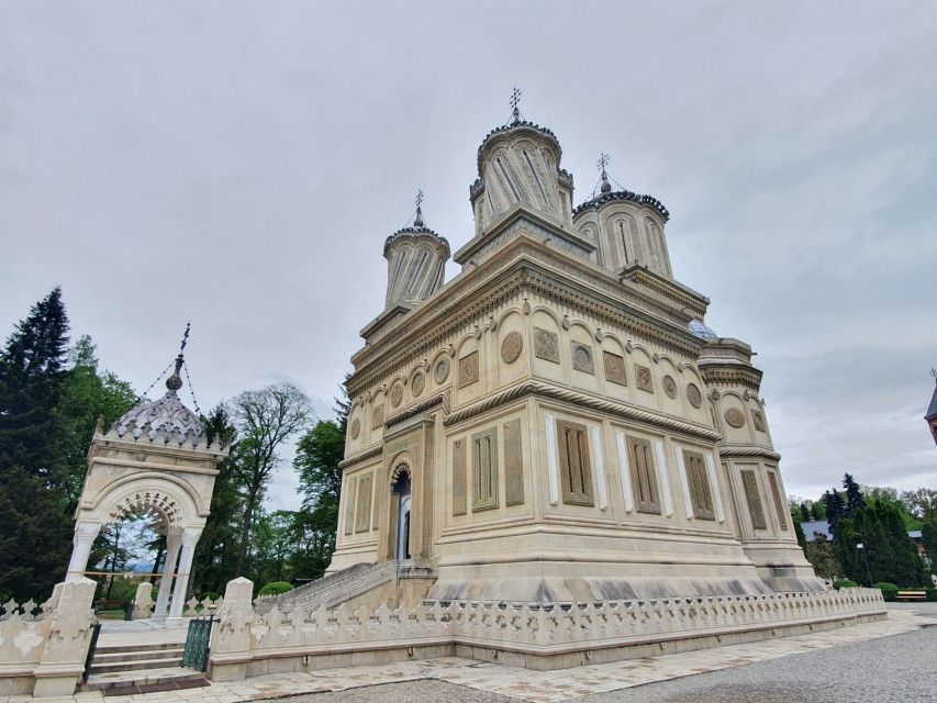 Real Dracula Princely Court and Real Dracula's Fortress - Curtea de Argeș: old capital, royal graves, and a sad story