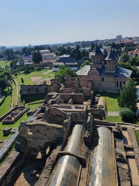 Real Dracula Princely Court and Real Dracula's Fortress - Târgoviște: entering Vlad’s former princely court