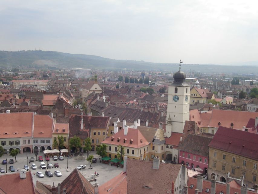 SB01 - City Tour Sibiu: Exploring the Heart of Transylvania - Meeting at Piata Huet and entering the Upper Town