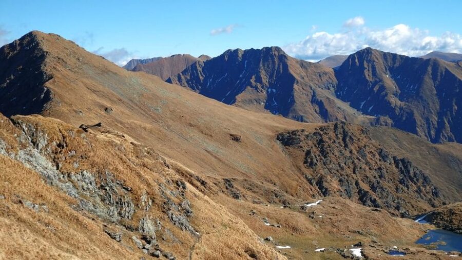 SB05 - Carpathian Heights: Hiking to Bâlea Cascada & Lake - The 1.5 to 2-hour walk through Bâlea Valley