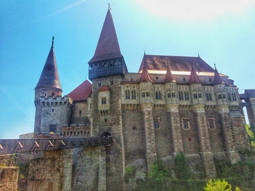 Sibiu: Alba Iulia and Corvin Castle Guided Tour - Corvin Castle from 11:30 to 1:00