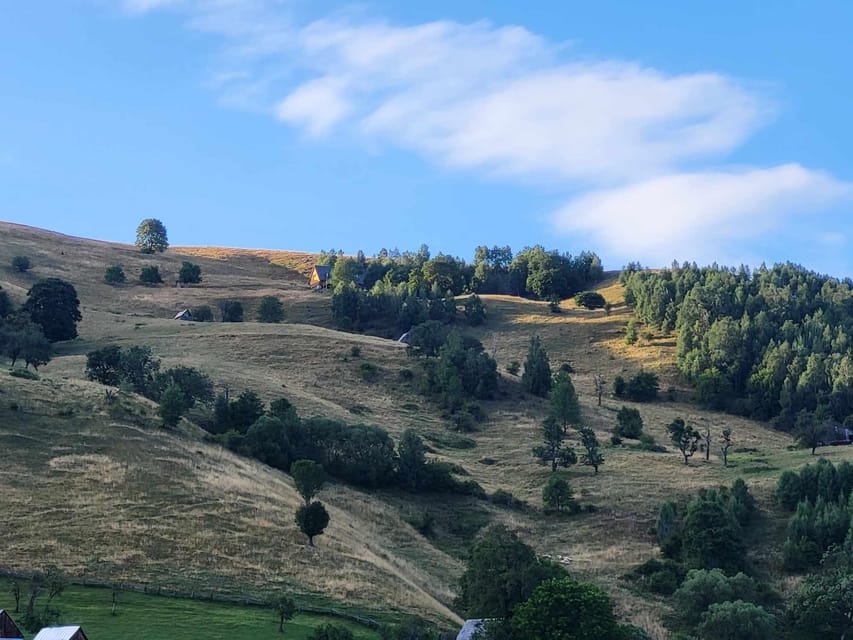 Sibiu: Cindrel Mountains Hike with Traditional Brunch - Leaving Sibiu for the Cindrel Mountains