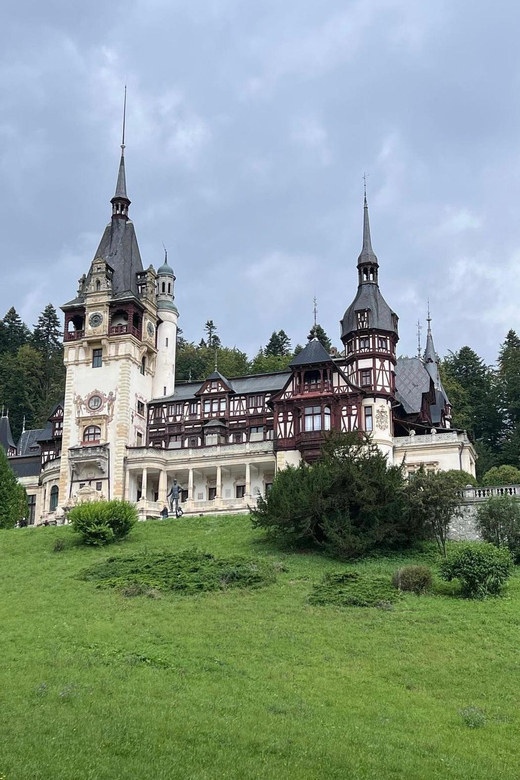 Sibiu: Dracula's Castle and Dino Park Day Trip - Should you book this Bran Castle and Dino Park trip?