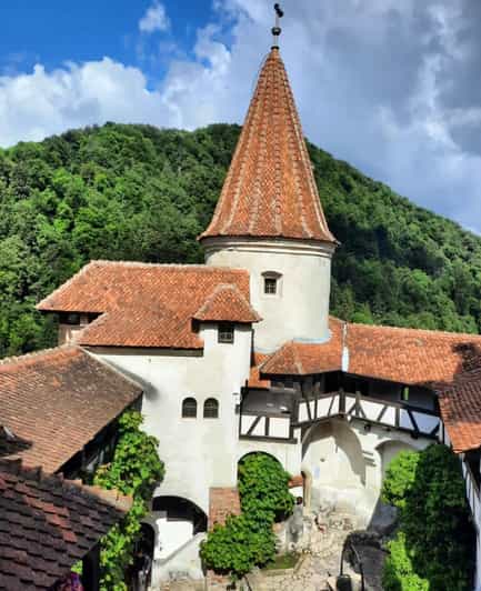 Sibiu: Dracula's Castle and Dino Park Day Trip - How the Rasnov choice changes the day