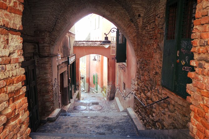 Sibiu Old Town Exploration Game and Self-Guided Tour - The Bridge of Lies and Piata Mica