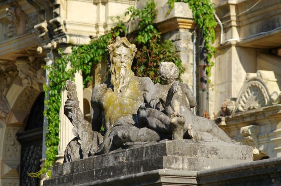Sinaia: Peleș Castle Tour with An Expert Guide - The king’s office and the Arabic and Turkish rooms