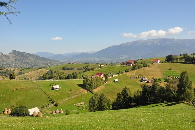 Small-Group Day Trip in Romanian Authentic Mountain Villages from Brasov - Leaving Brasov for Piatra Craiului