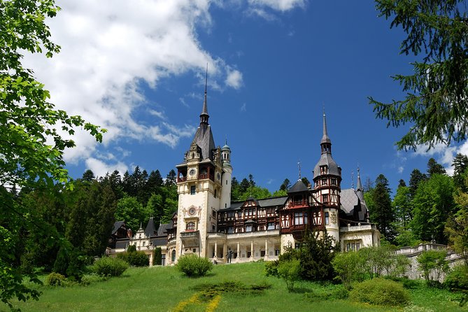 Small-Group Day Trip to Dracula's Castle, Brasov and Peles Castle - The guides make a real difference