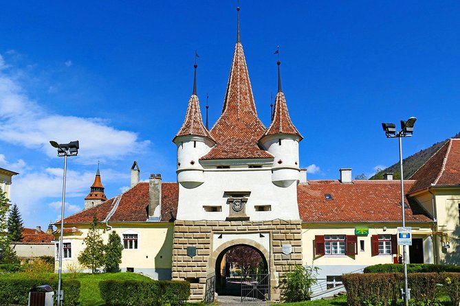 Small Group Walking Tour Of Brasov Old Town - What the guides add to the walk