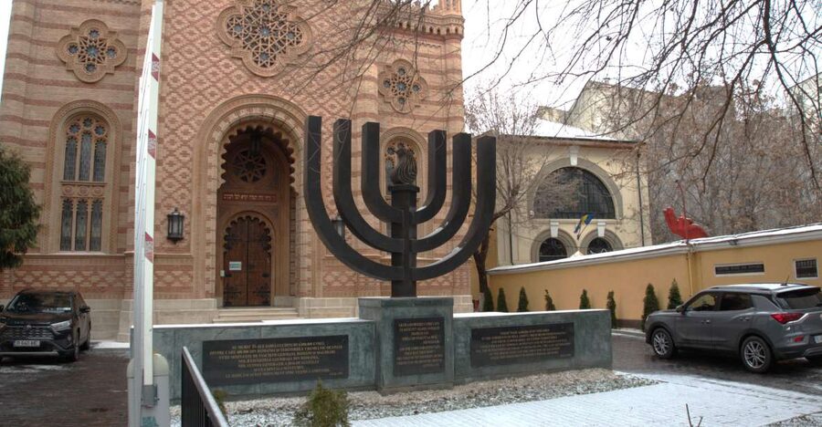 The Jewish heritage of Bucharest - half day walking tour - The Jewish State Theater and a living culture
