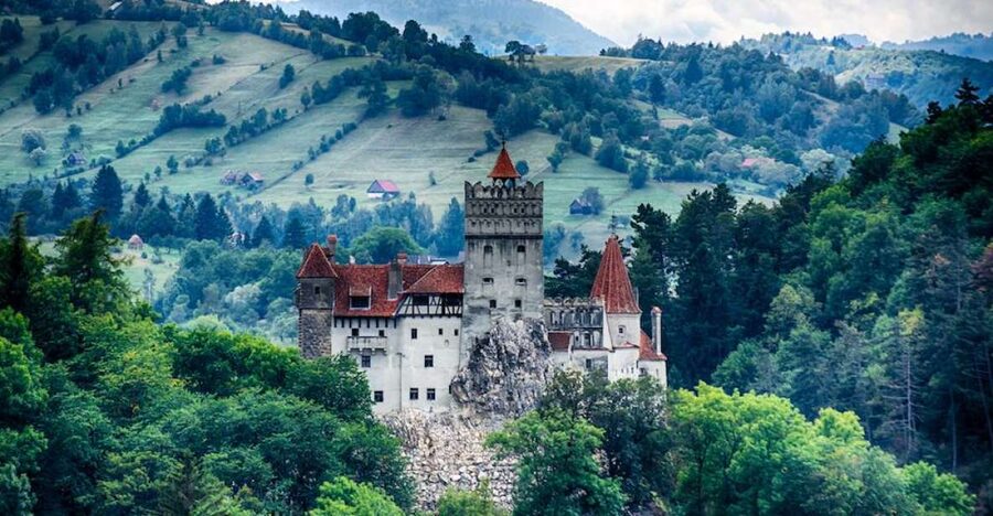 Three Castles in Transylvania Day Trip from Bucharest - Guides can shape the whole day