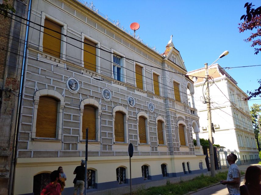 Timisoara Dream Tour in Elisabetin Neighborhood - Gheorghe Doja Street: architecture along a main artery