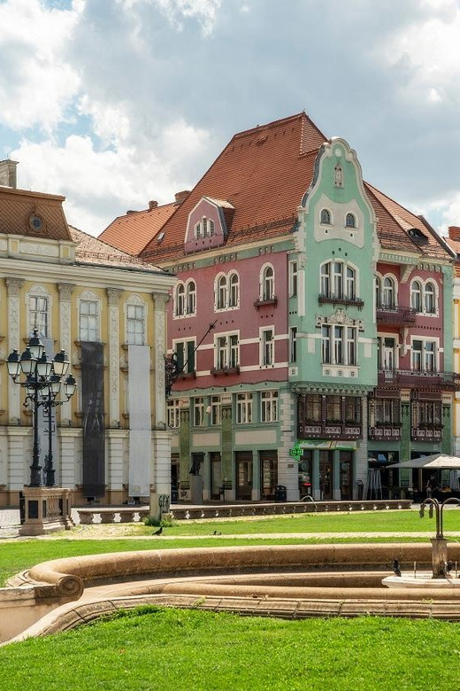 Timișoara Highlights - Walking Tour - Saint George Square and the value of local stories