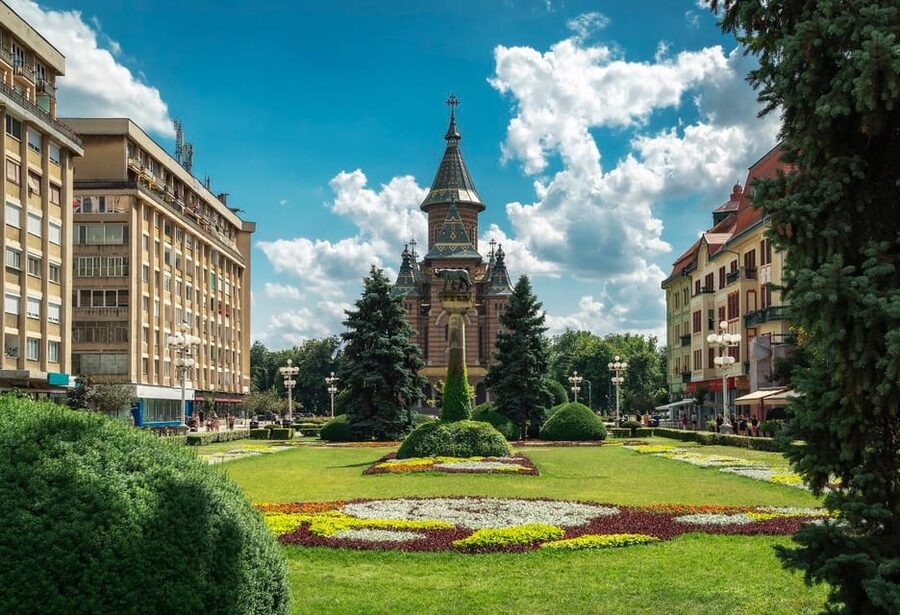 Timișoara Highlights - Walking Tour - Walking comfort, access, and pace