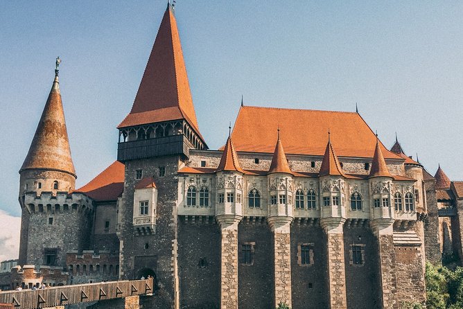 Tour to Corvin Castle in Hunedoara & Alba Iulia - Timing, meeting point, and practical preparation