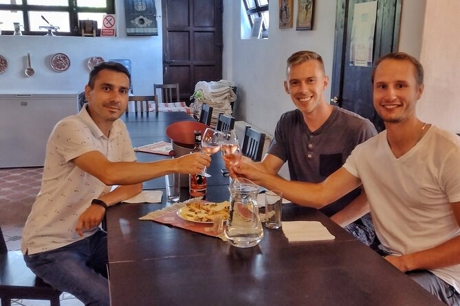 Traditional lunch and Old Town Private Tour with a local guide - Why a private walk works well in Bucharest