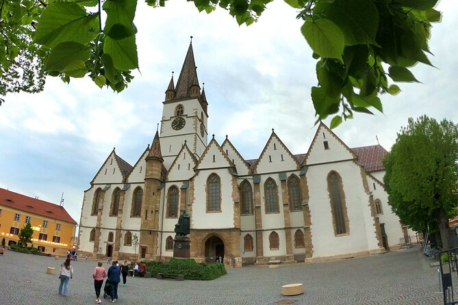 Transylvania Escape - from Bucharest - 3 days w. accommodation - Comfort, group size, and what you pay extra