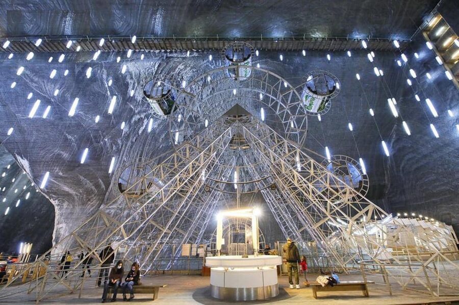 Turda Salt Mine : 1 Day auto tour from Oradea - The long road from Oradea to Turda