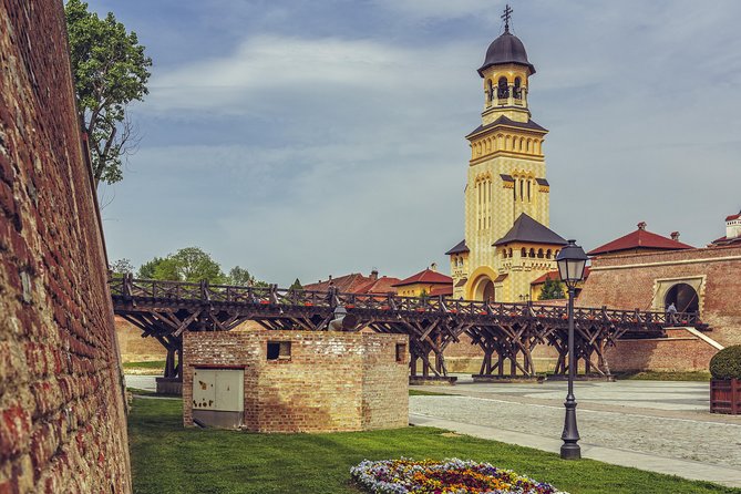Turda Salt Mine, Corvin Castle and Alba Fortress from Cluj - Who should book this day trip?