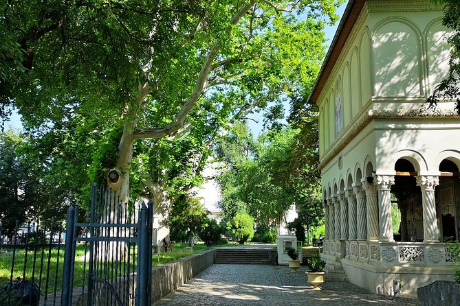 Unhealthy Food Tour of Bucharest – 4 hours - What the Four Hours Are Worth