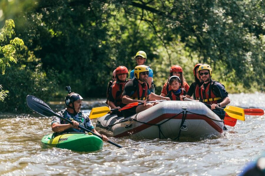 Vadu Crisului: Rafting or Kayaking trip on Crisul Repede - Starting at the Master Adventure base