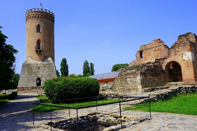 Vlad the Impaler Royal Court from Târgoviște, Peleș Castle and Dracula grave - Should you book this Romanian day trip?