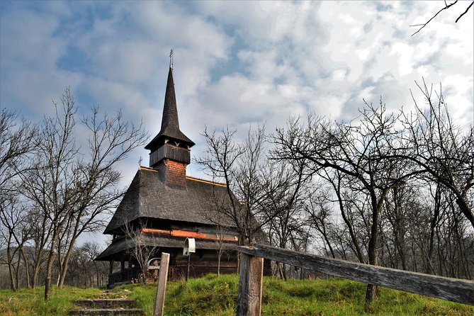Your rendez-vous with Europe's past: time-travel to Maramures, Transylvania - Day 7: Bran Castle, Peles Castle, and Bucharest